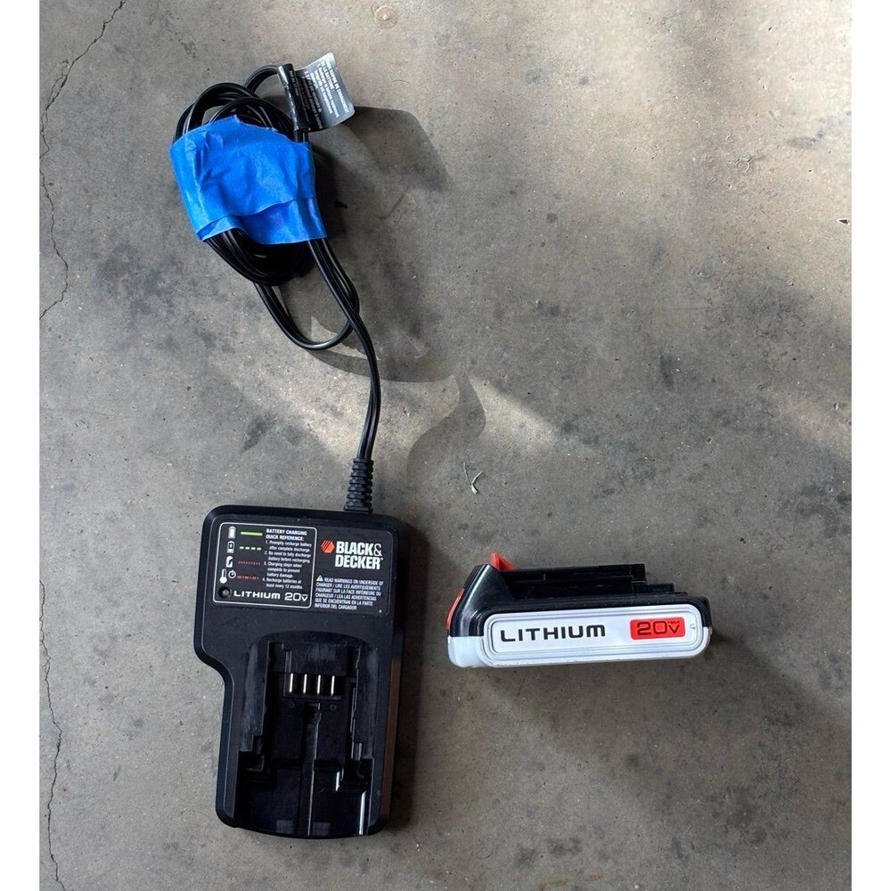 Black & Decker LCS20 Lithium 20v Battery Charger Genuine OEM and 1 Battery LB20